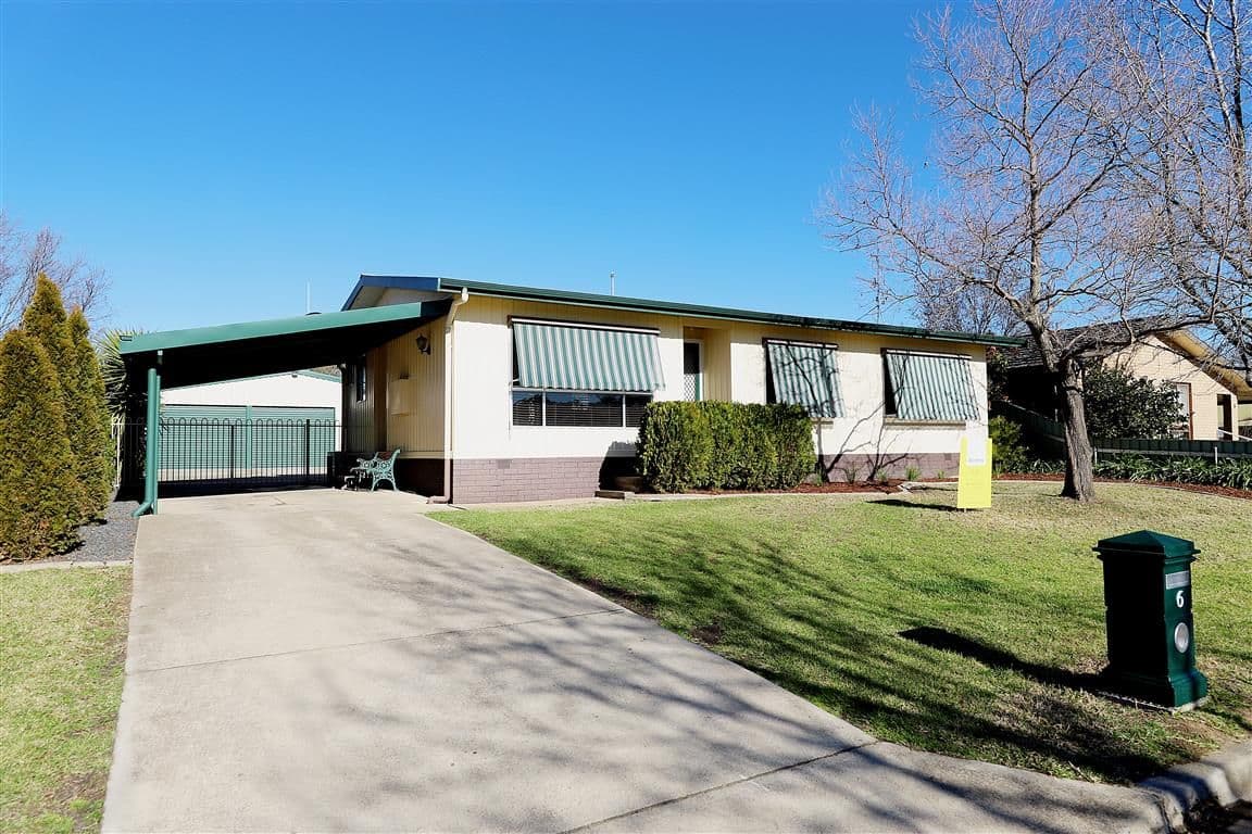 6 Carramar Crescent, Tumut - Image 1