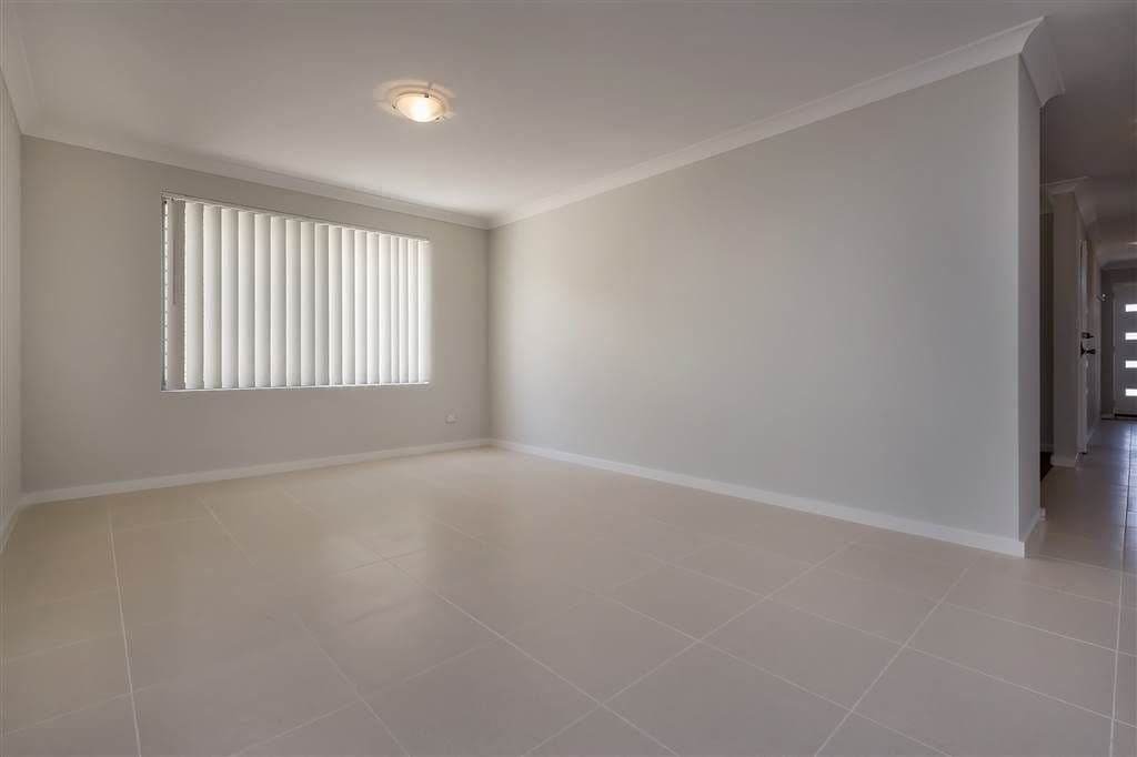 132 Sapphire Chase, Wellard WA 6170, Wellard - Thumbnail 5
