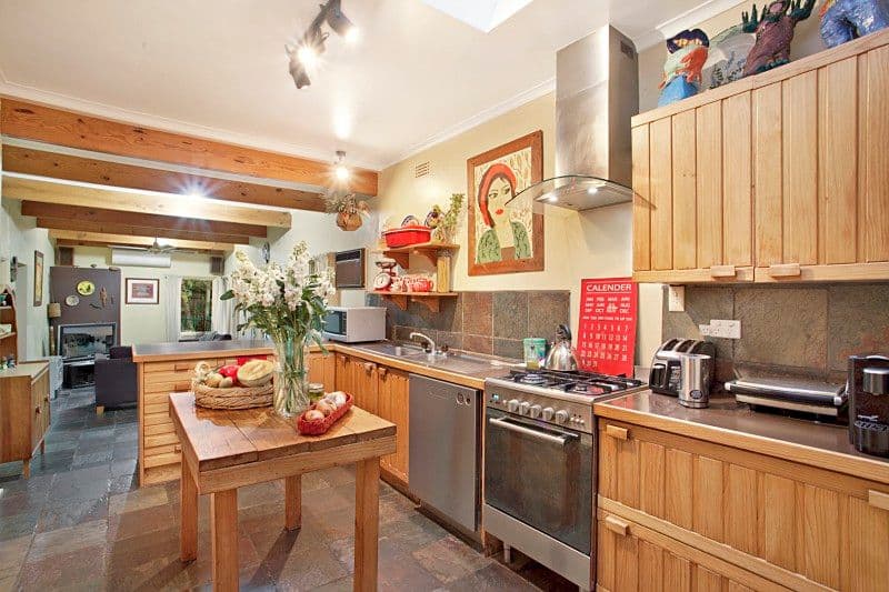 4 Douglas Street, Beaumaris VIC 3193, Beaumaris - Thumbnail 2