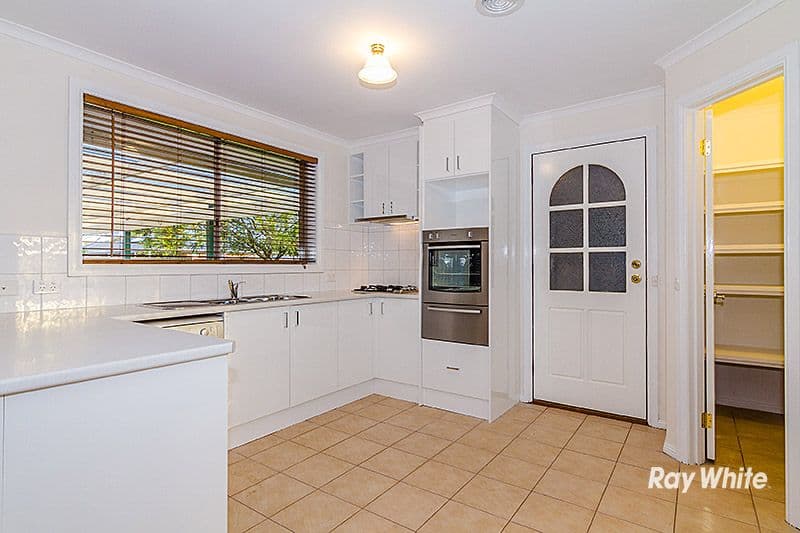 30 Monahans Road, CRANBOURNE VIC 3977, Cranbourne - Thumbnail 2