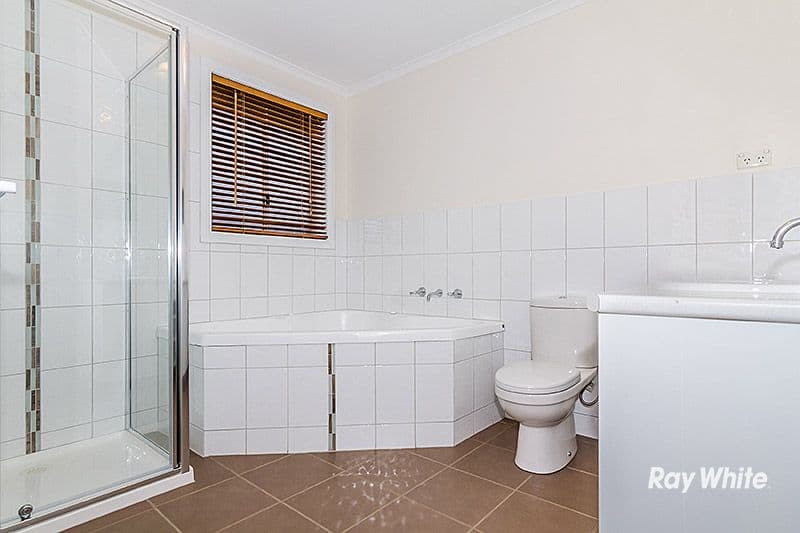 30 Monahans Road, CRANBOURNE VIC 3977, Cranbourne - Thumbnail 6