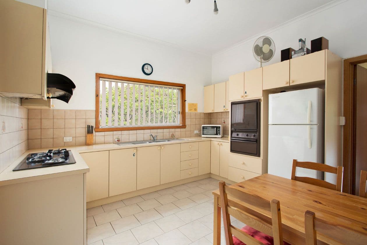 10 Atlantic Street, CLAYTON VIC 3168, Clayton - Thumbnail 2
