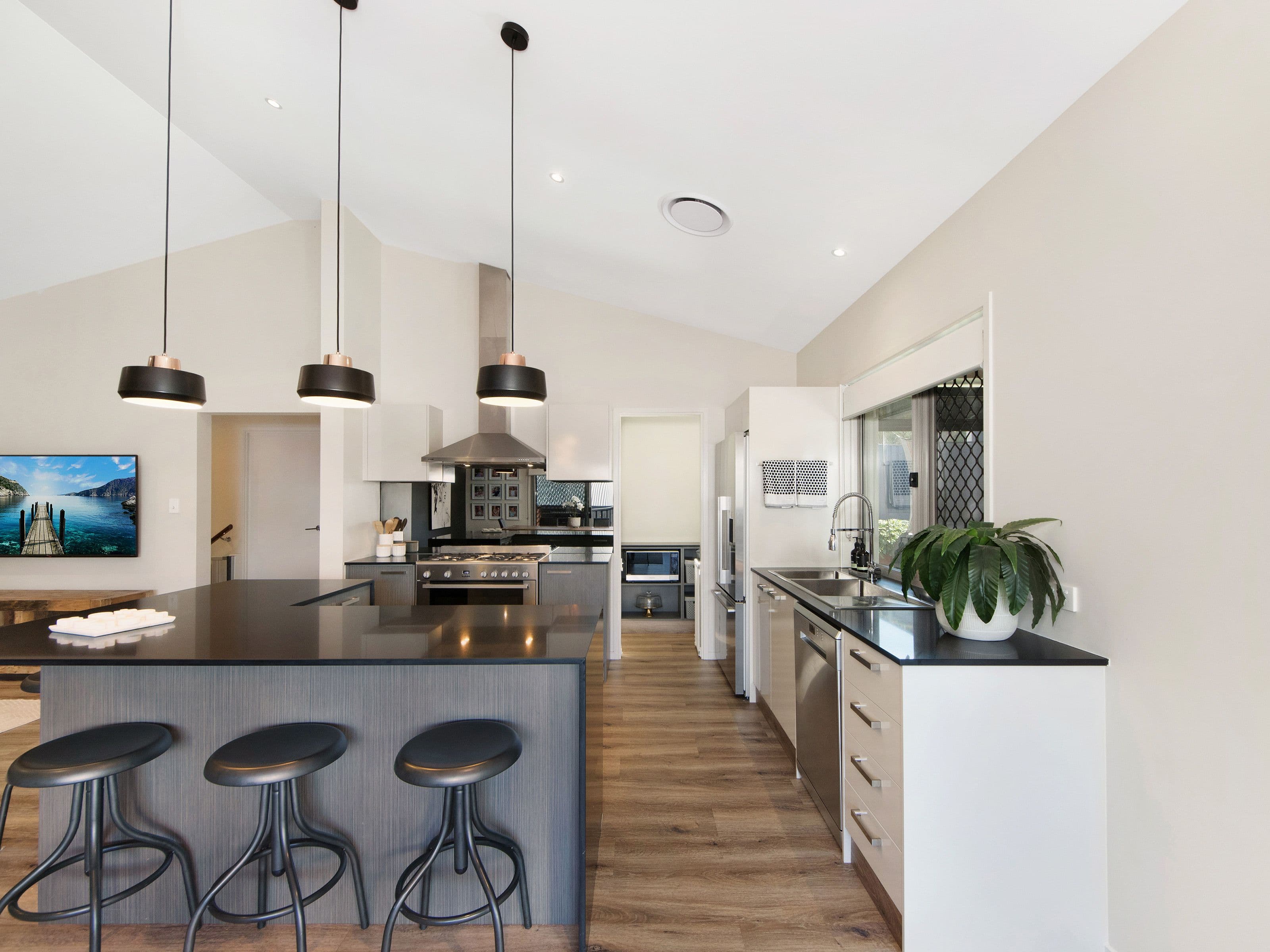 16 Kimberley Creek Road, Upper Coomera QLD 4209, Upper Coomera - Thumbnail 4