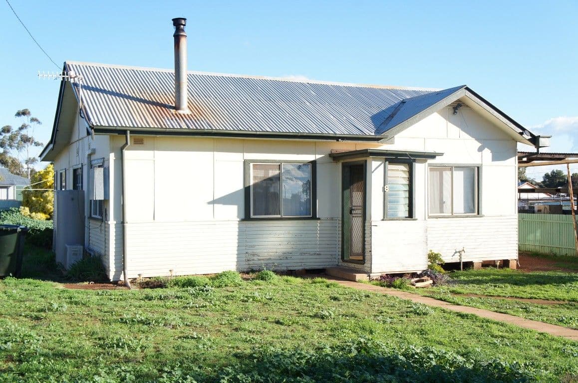 8 Hughes Street, Condobolin - Image 1