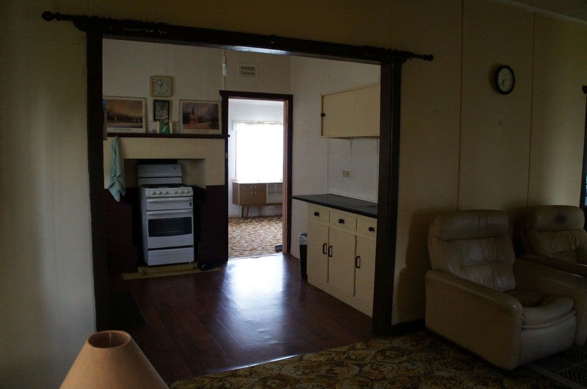 8 Hughes Street, Condobolin - Thumbnail 3