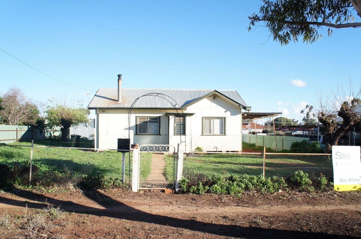 8 Hughes Street, Condobolin - Thumbnail 6