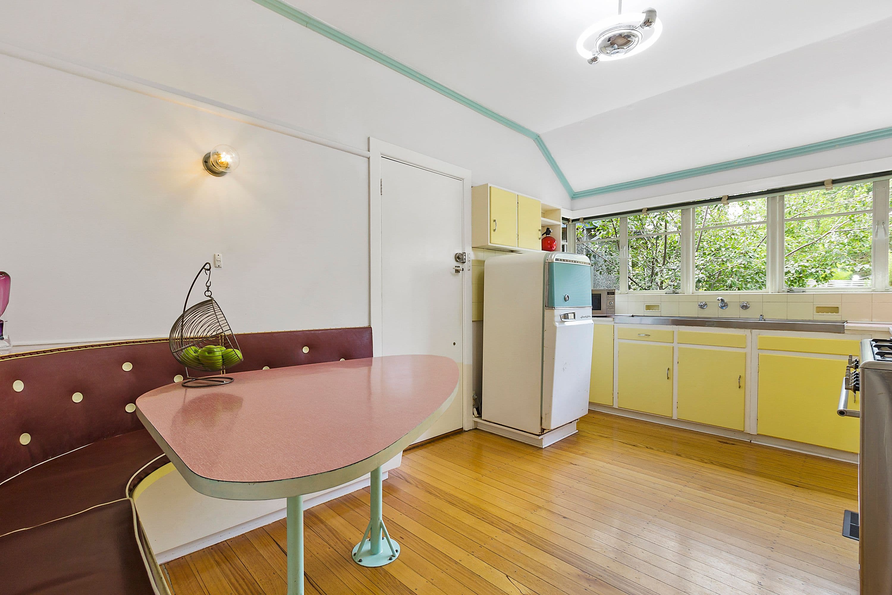 11 Haslemere Road, Mitcham VIC 3132, Mitcham - Thumbnail 4