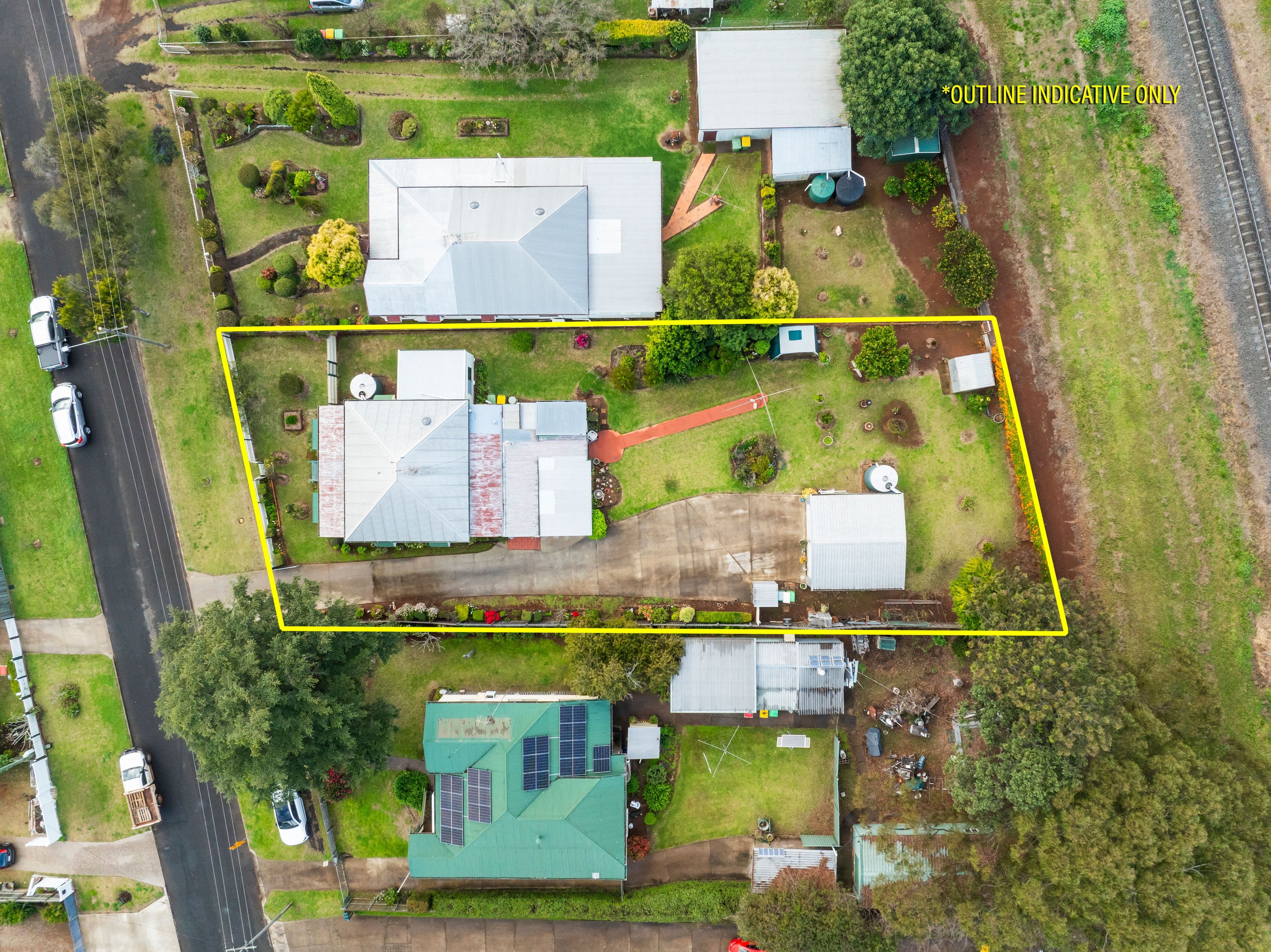 12 Nigel Street, North Toowoomba QLD 4350, North Toowoomba - Thumbnail 2