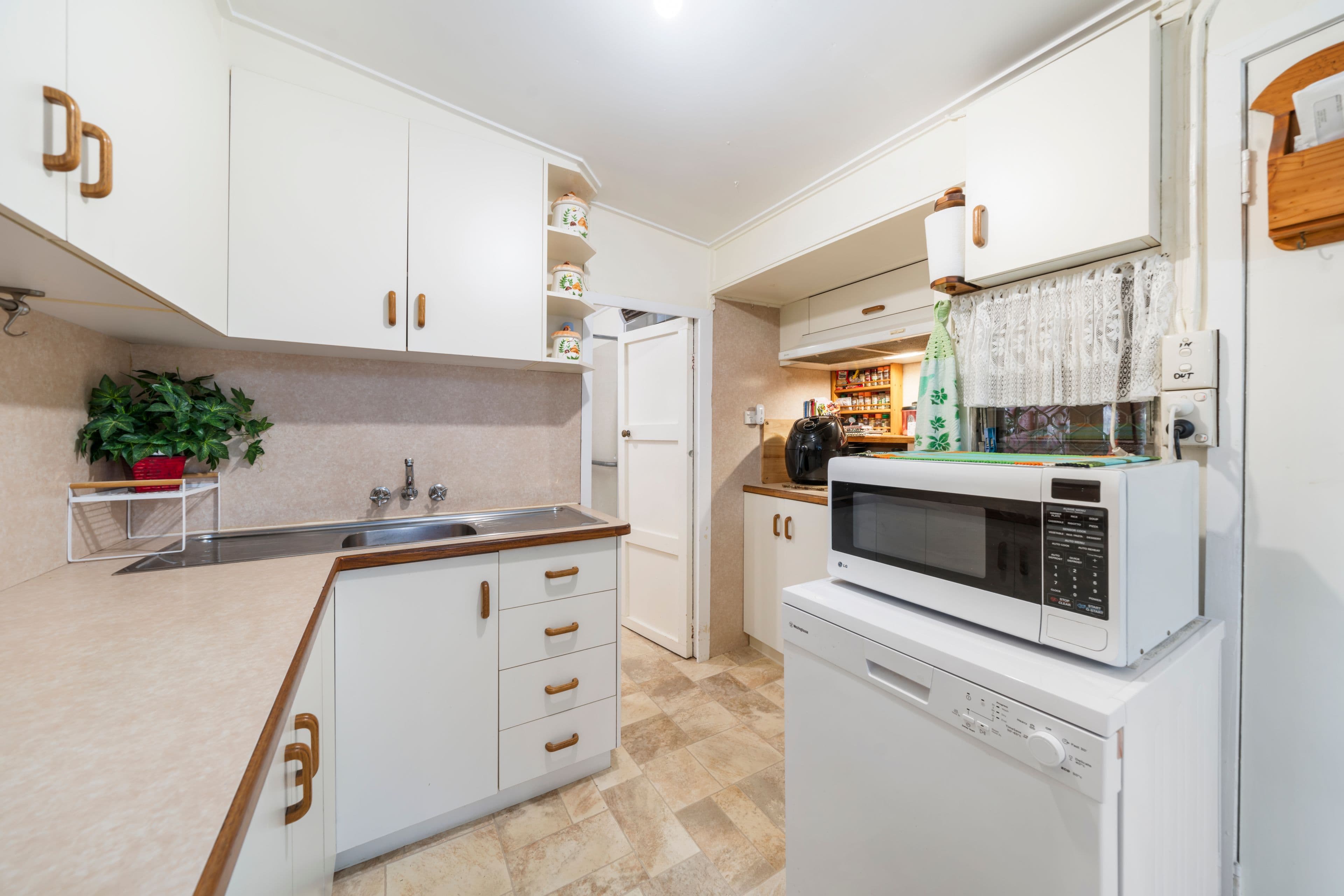 12 Nigel Street, North Toowoomba QLD 4350, North Toowoomba - Thumbnail 7