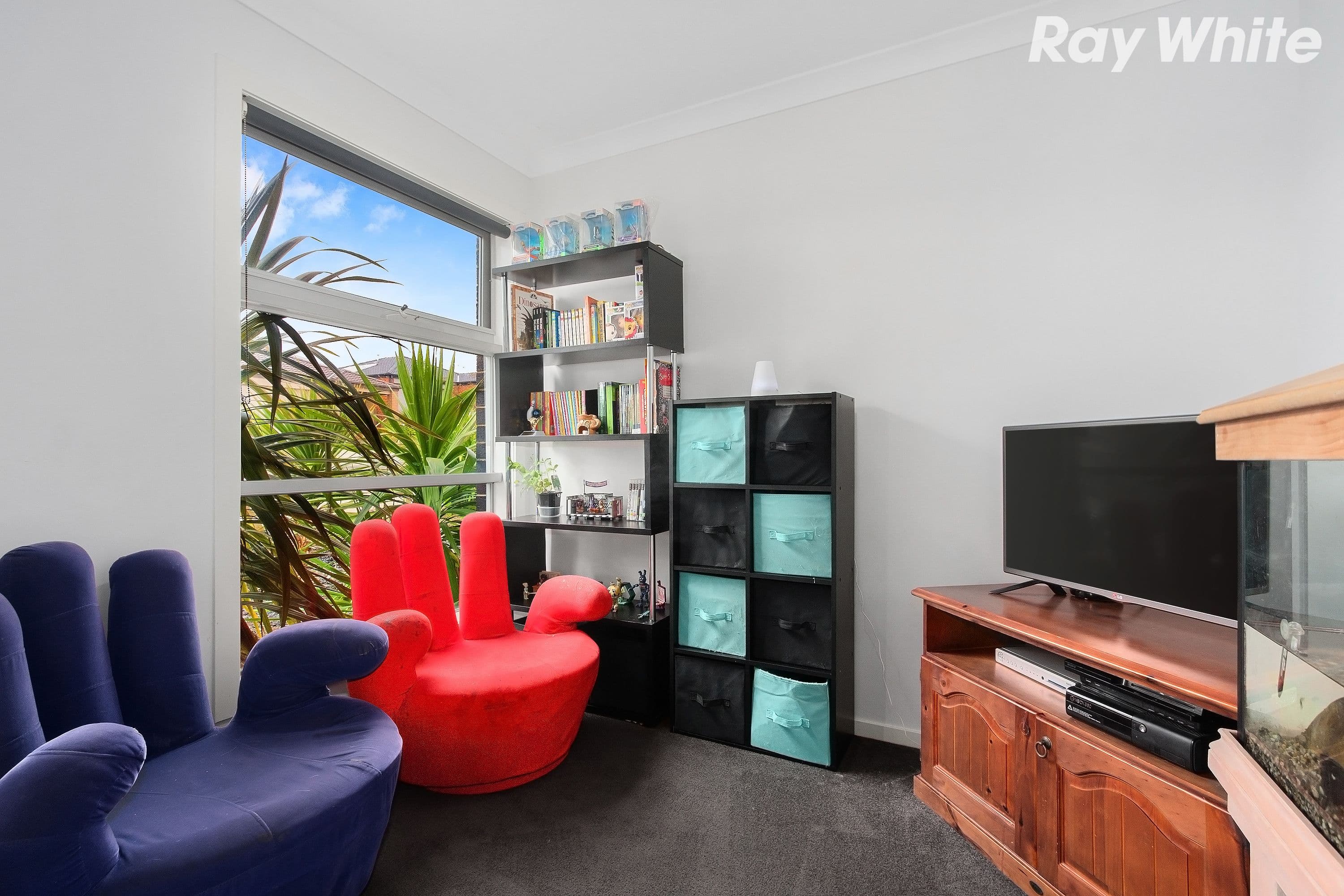 22 Cascade Way, Pakenham VIC 3810, Pakenham - Thumbnail 2