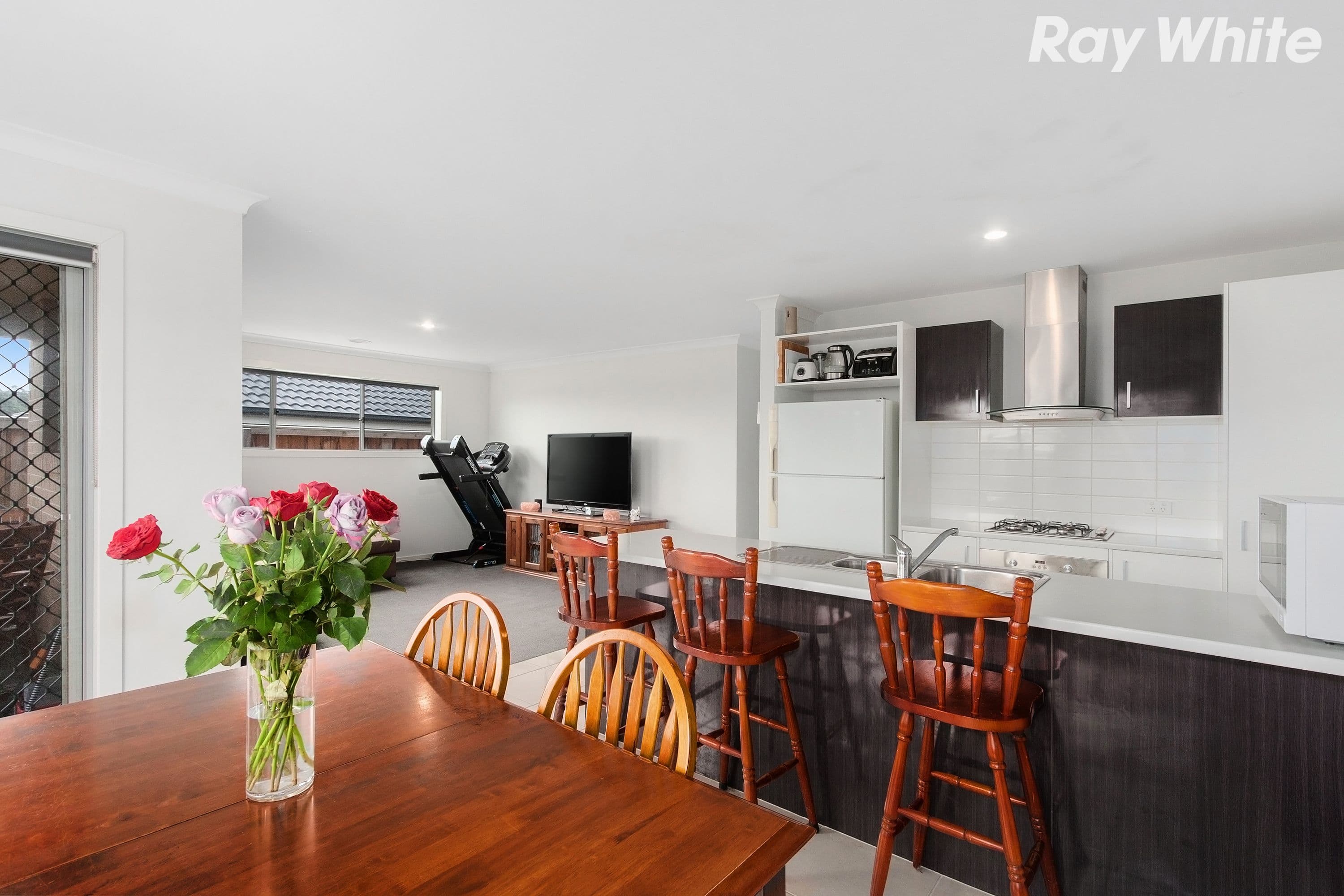 22 Cascade Way, Pakenham VIC 3810, Pakenham - Thumbnail 6