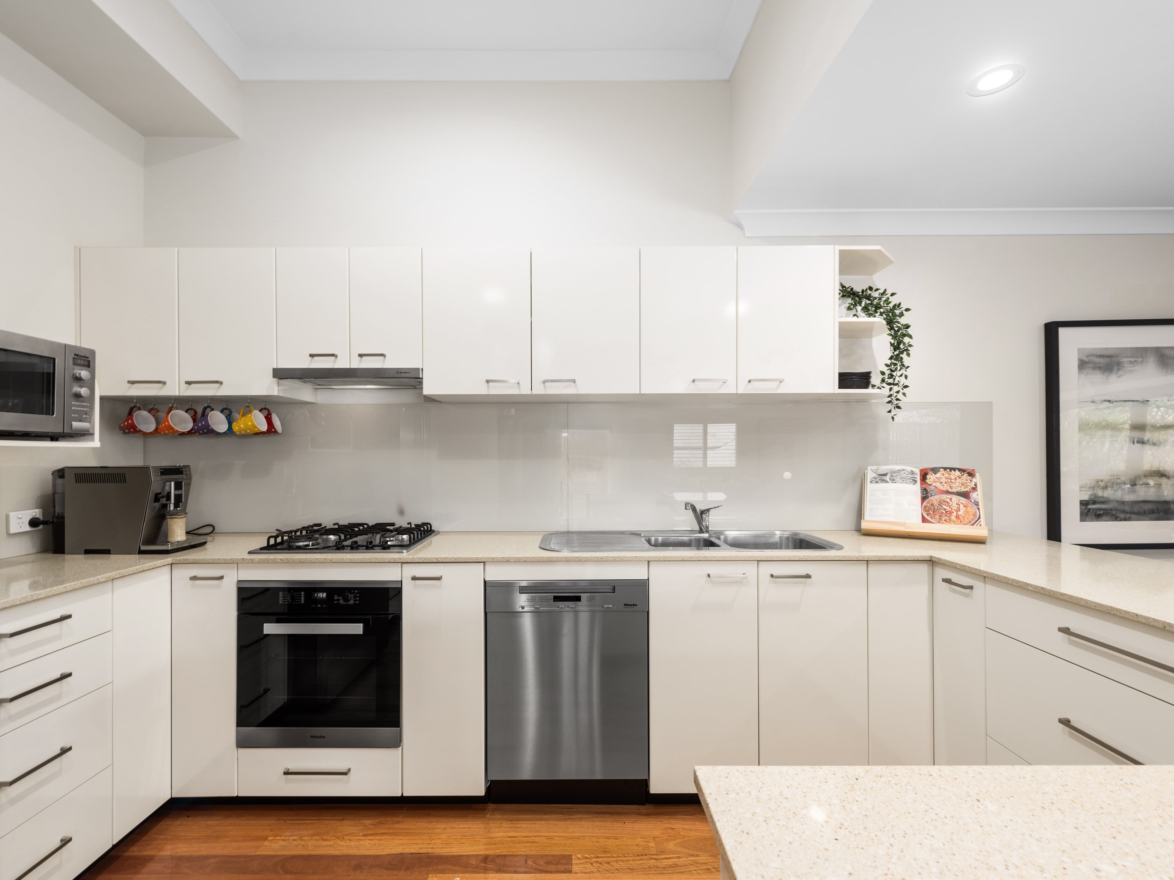 9 View Parade, Ashgrove QLD 4060, Ashgrove - Thumbnail 6