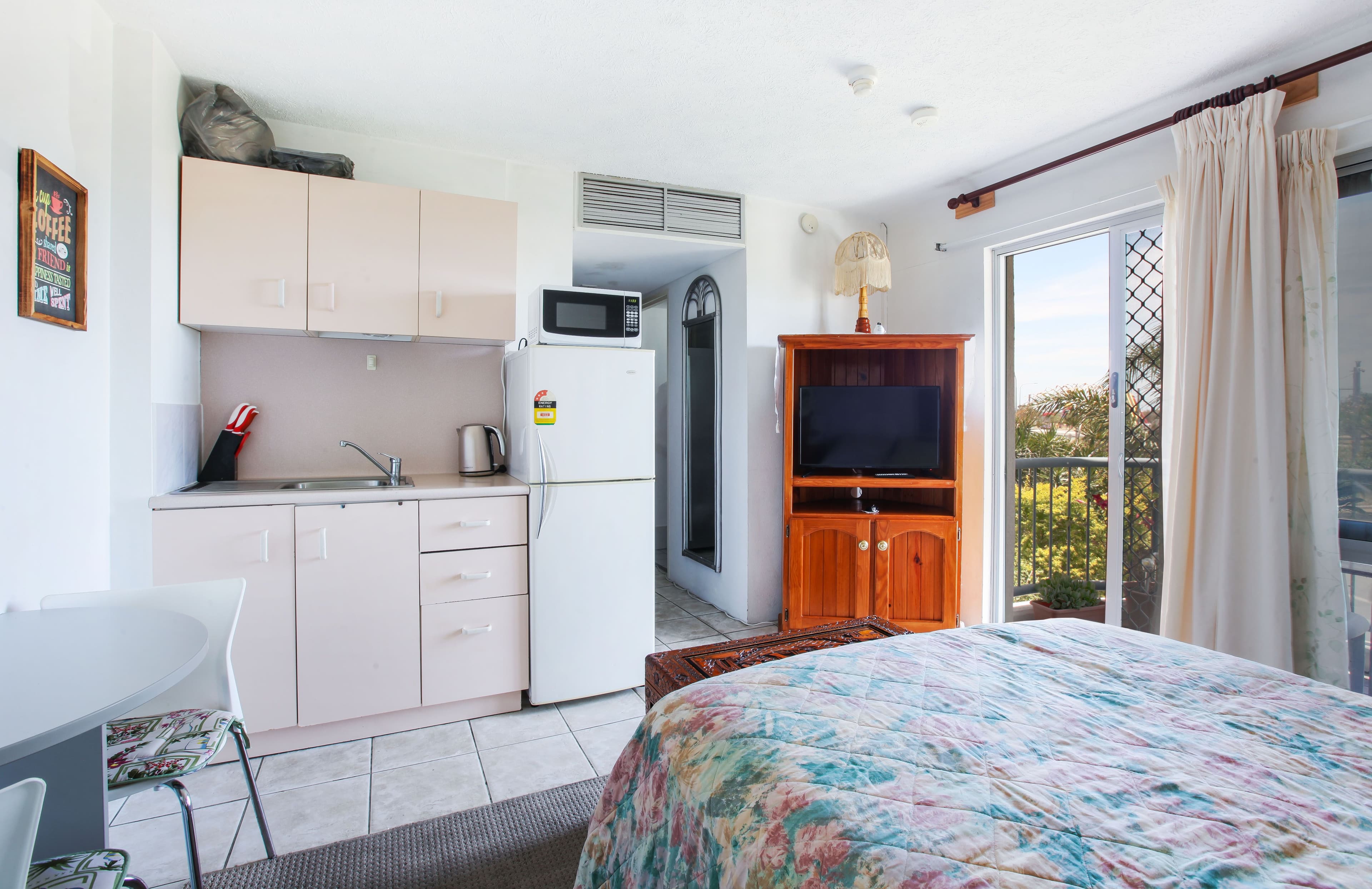 215 2 Barney Street, Southport QLD 4215, Southport - Thumbnail 4