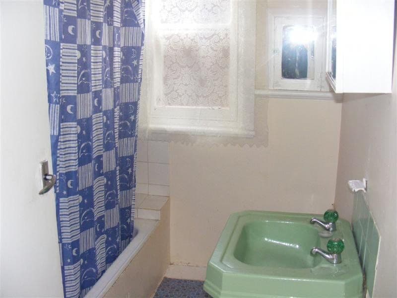 23 Bartlett Avenue, COWRA NSW 2794, Cowra - Thumbnail 2