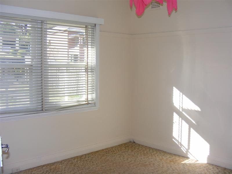 23 Bartlett Avenue, COWRA NSW 2794, Cowra - Thumbnail 3