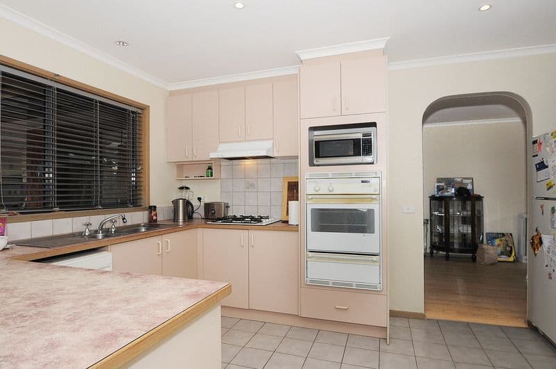 6 Fieldlark Court, CARRUM DOWNS VIC 3201, Carrum Downs - Thumbnail 2