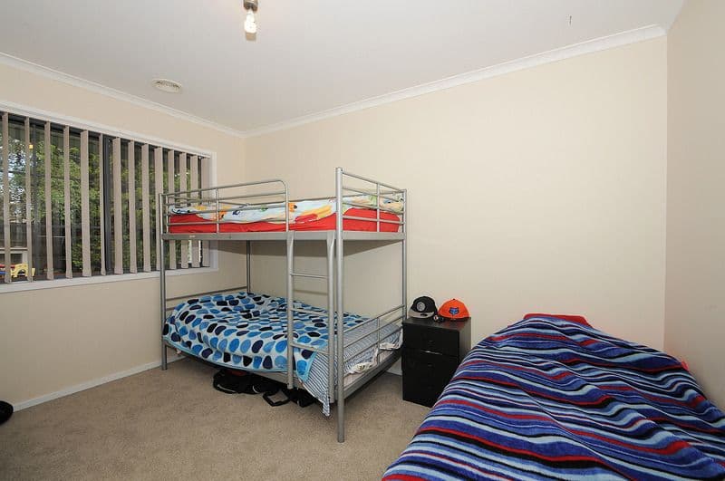 6 Fieldlark Court, CARRUM DOWNS VIC 3201, Carrum Downs - Thumbnail 4