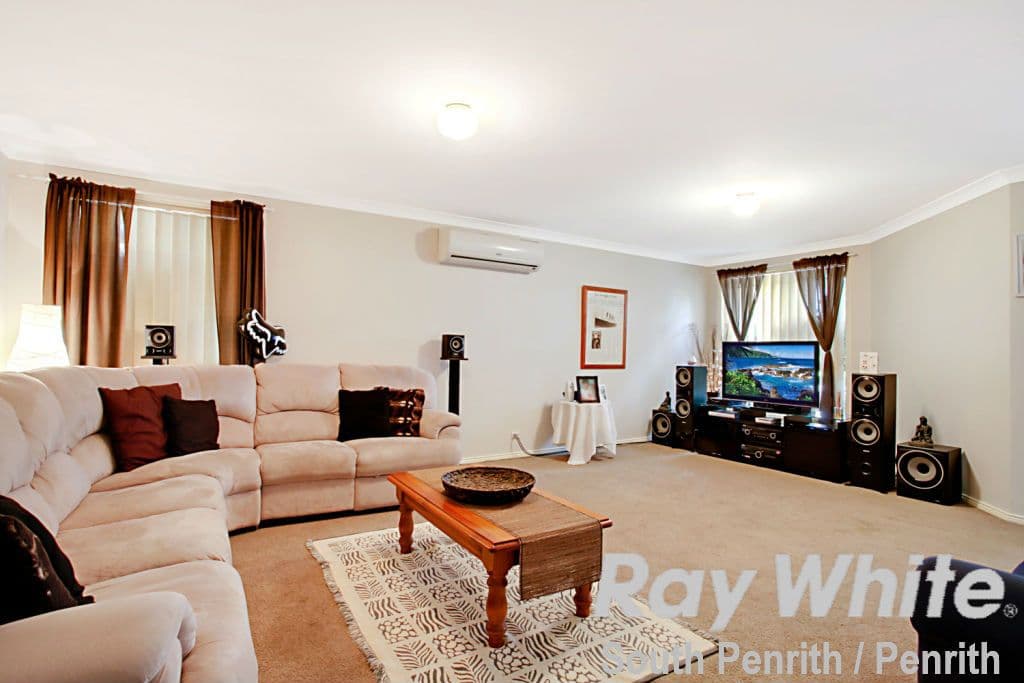 19 Ferntree Close, Glenmore Park NSW 2745, Glenmore Park - Thumbnail 2