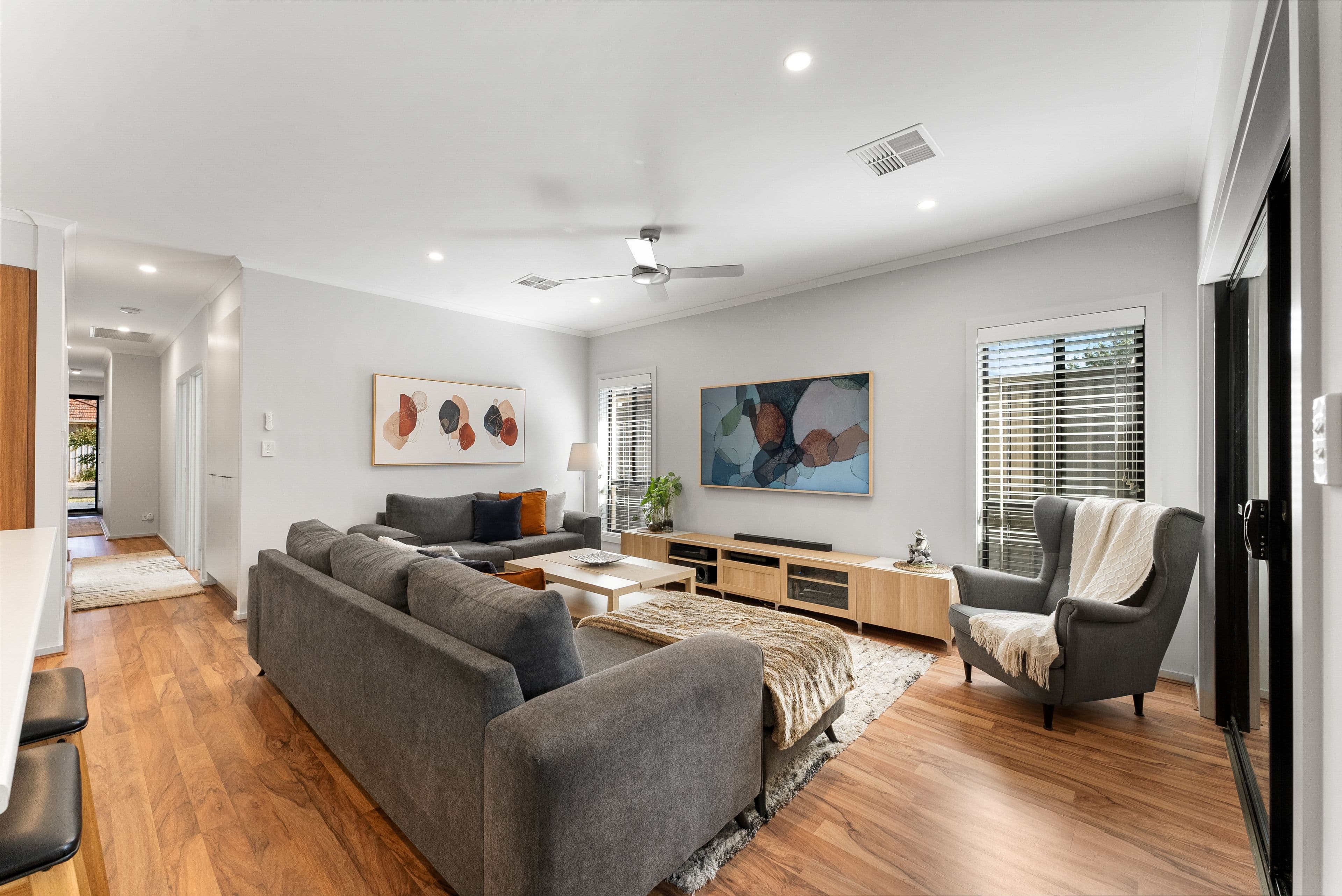 8 Peterson Avenue, Mitchell Park SA 5043, Mitchell Park - Thumbnail 3