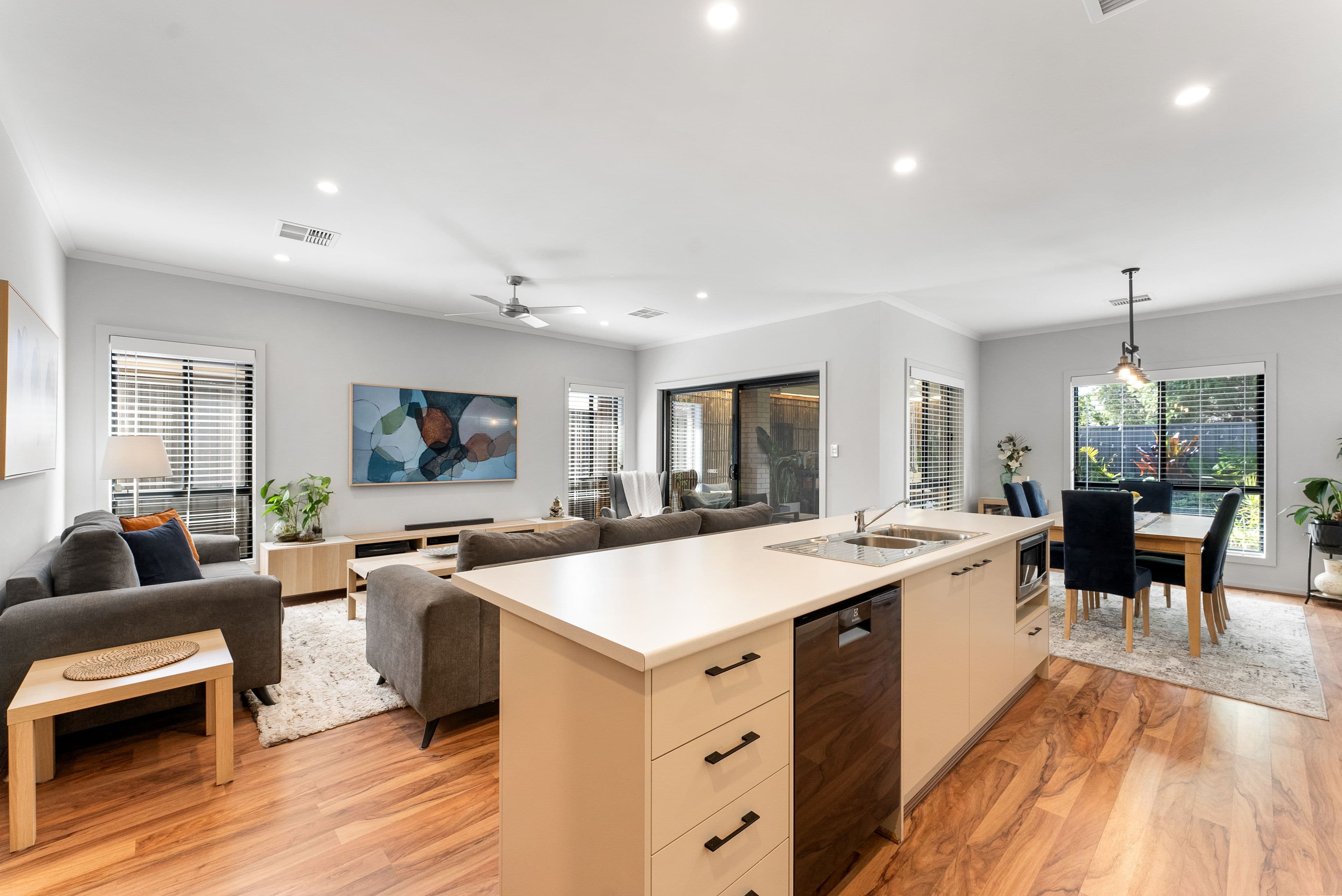 8 Peterson Avenue, Mitchell Park SA 5043, Mitchell Park - Thumbnail 7