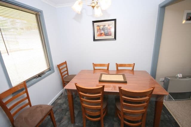 17 Burton Street, CLARE SA 5453, Clare - Thumbnail 5