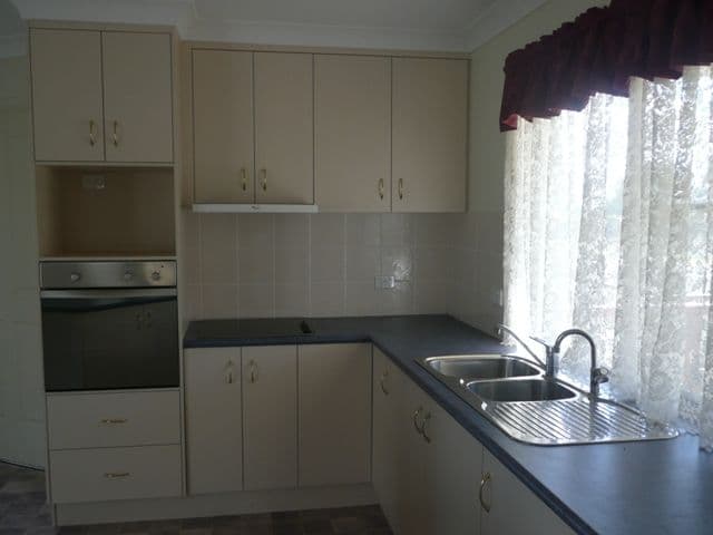 25 Commonwealth Street, CLIFTON QLD 4361, Clifton - Thumbnail 2