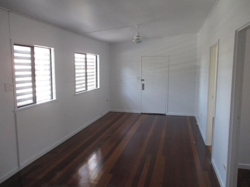 33 Grosvenor Terrace, Deception Bay QLD 4508, Deception Bay - Thumbnail 2