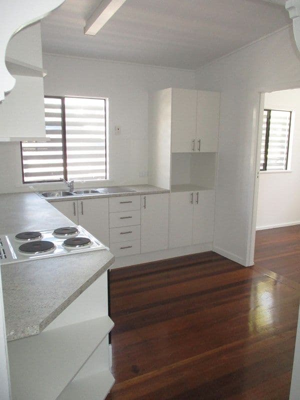 33 Grosvenor Terrace, Deception Bay QLD 4508, Deception Bay - Thumbnail 4
