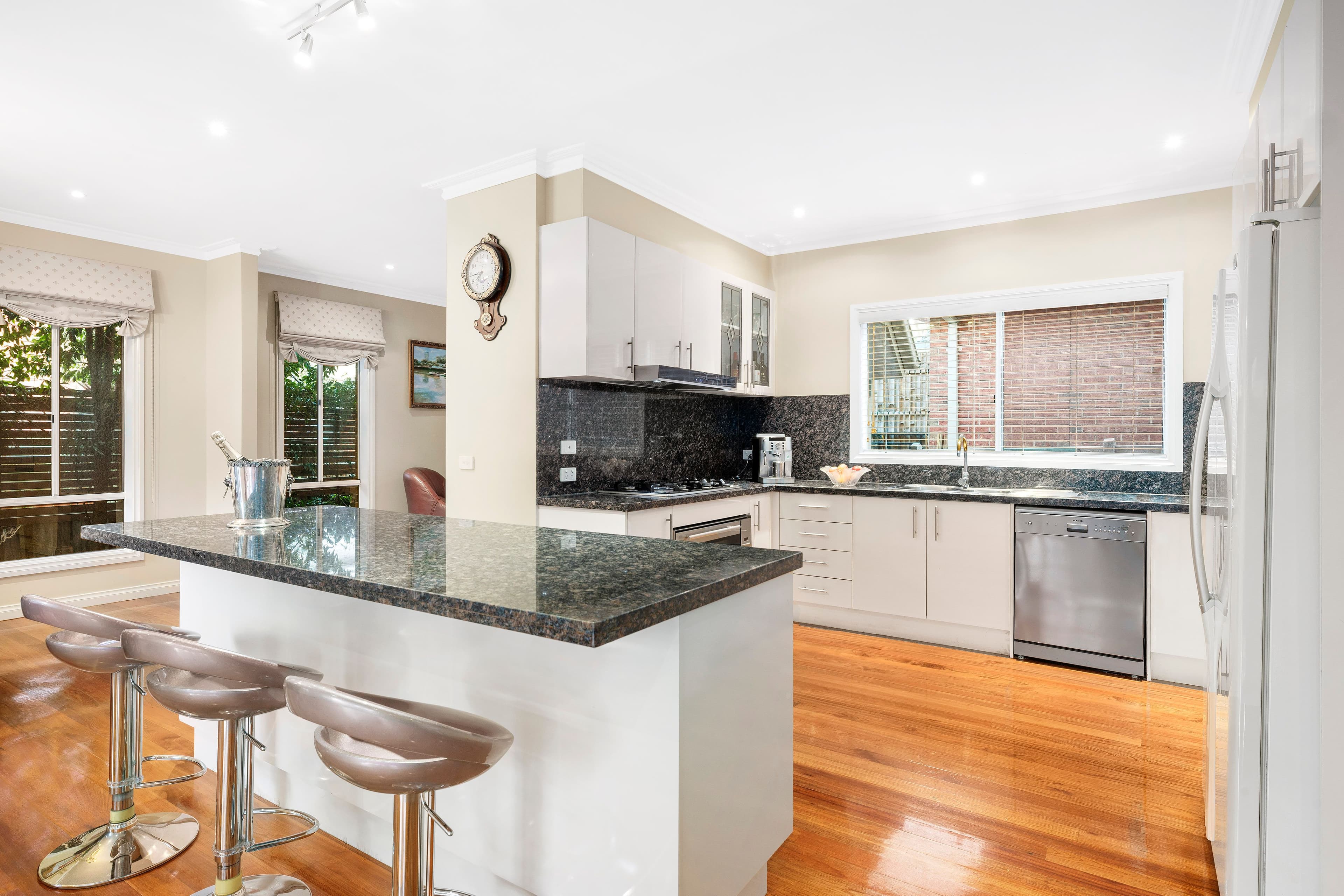3 Old Meadow Court, Bundoora VIC 3083, Bundoora - Thumbnail 4