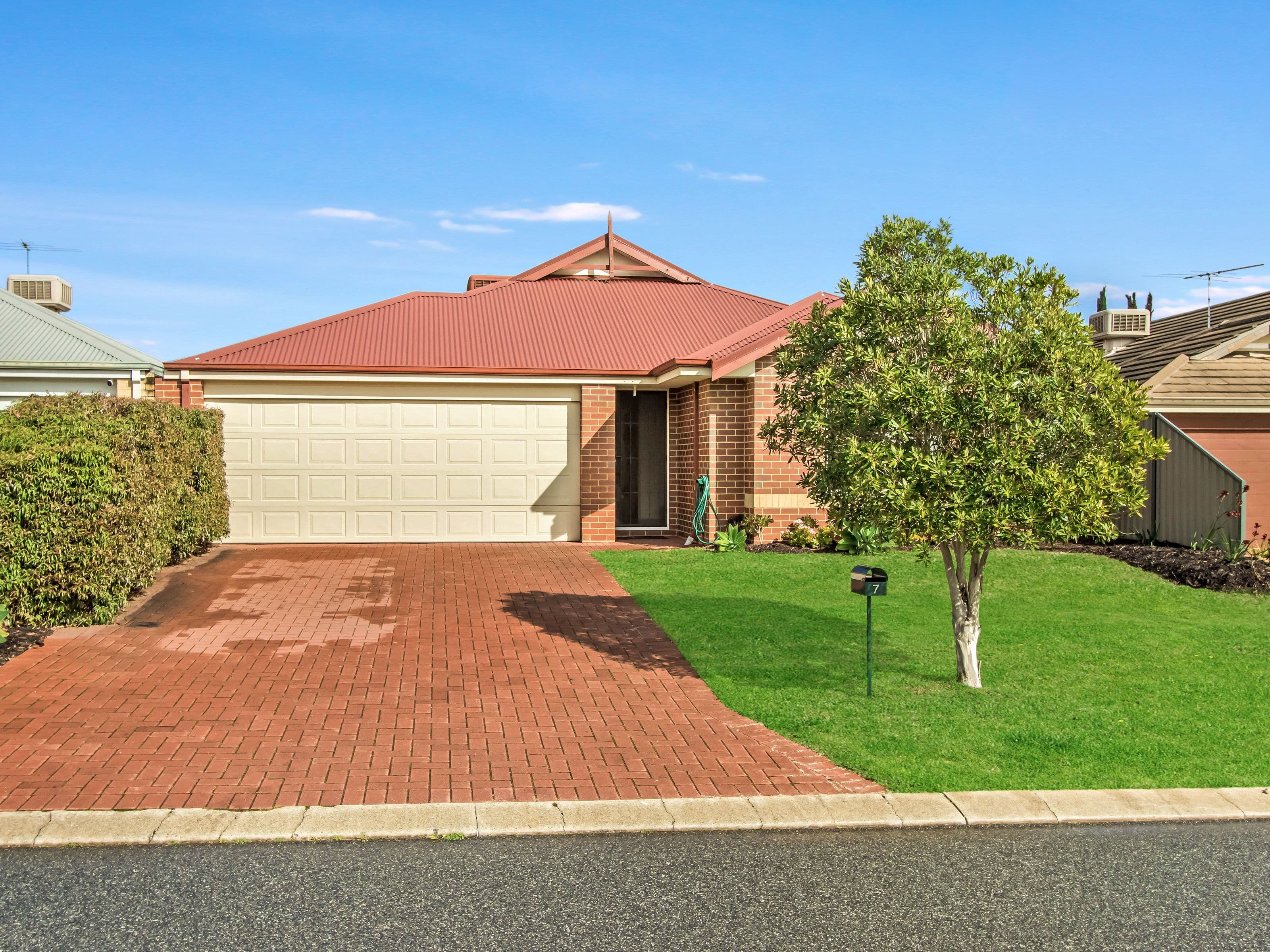 7 Vivien Avenue, Baldivis WA 6171, Baldivis - Image 1