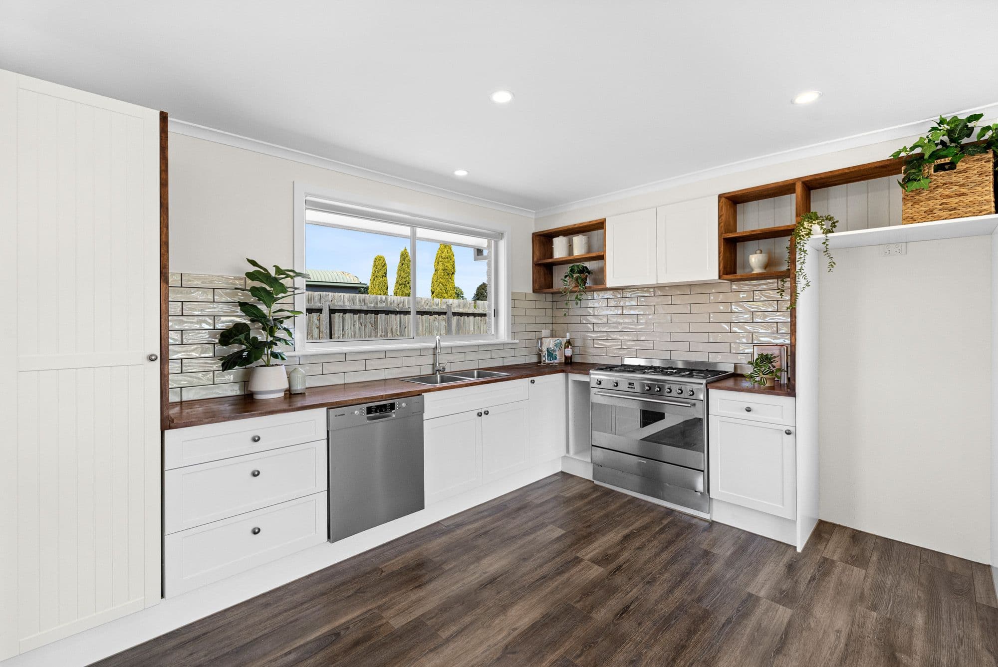 6 Mekong Close, Werribee VIC 3030, Werribee - Thumbnail 4