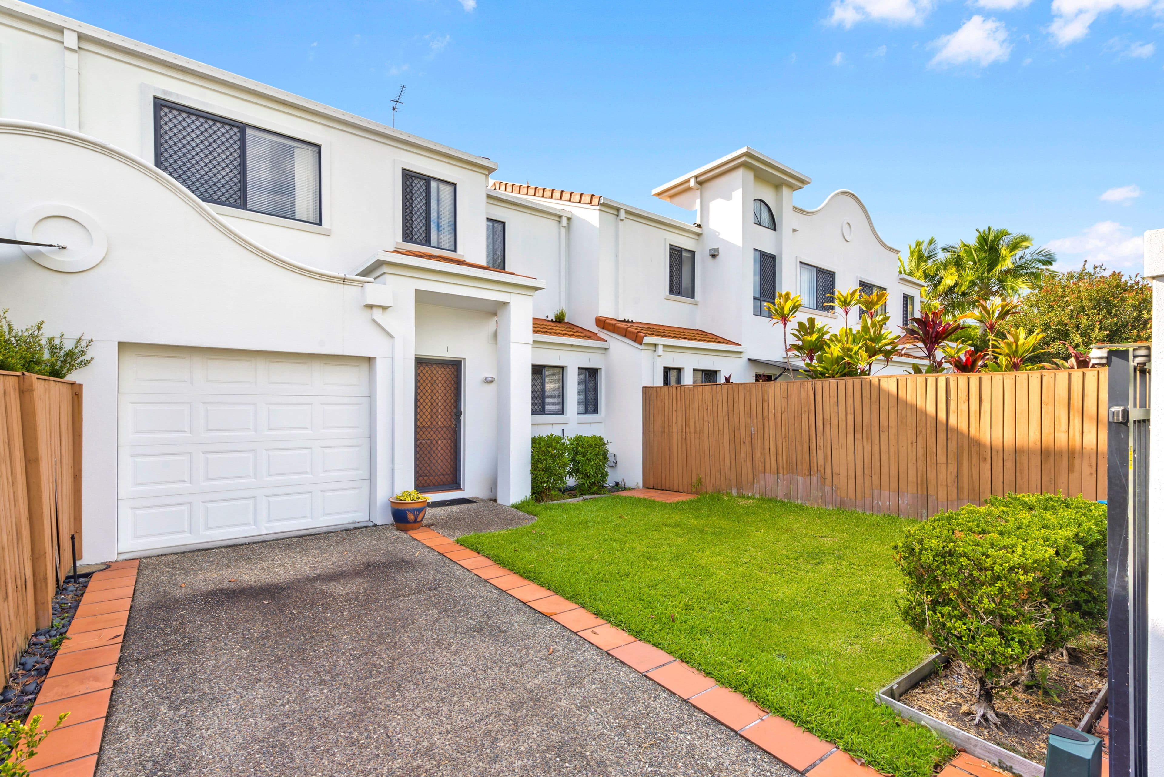 4 Scenic Avenue, Benowa QLD 4217, Benowa - Image 1
