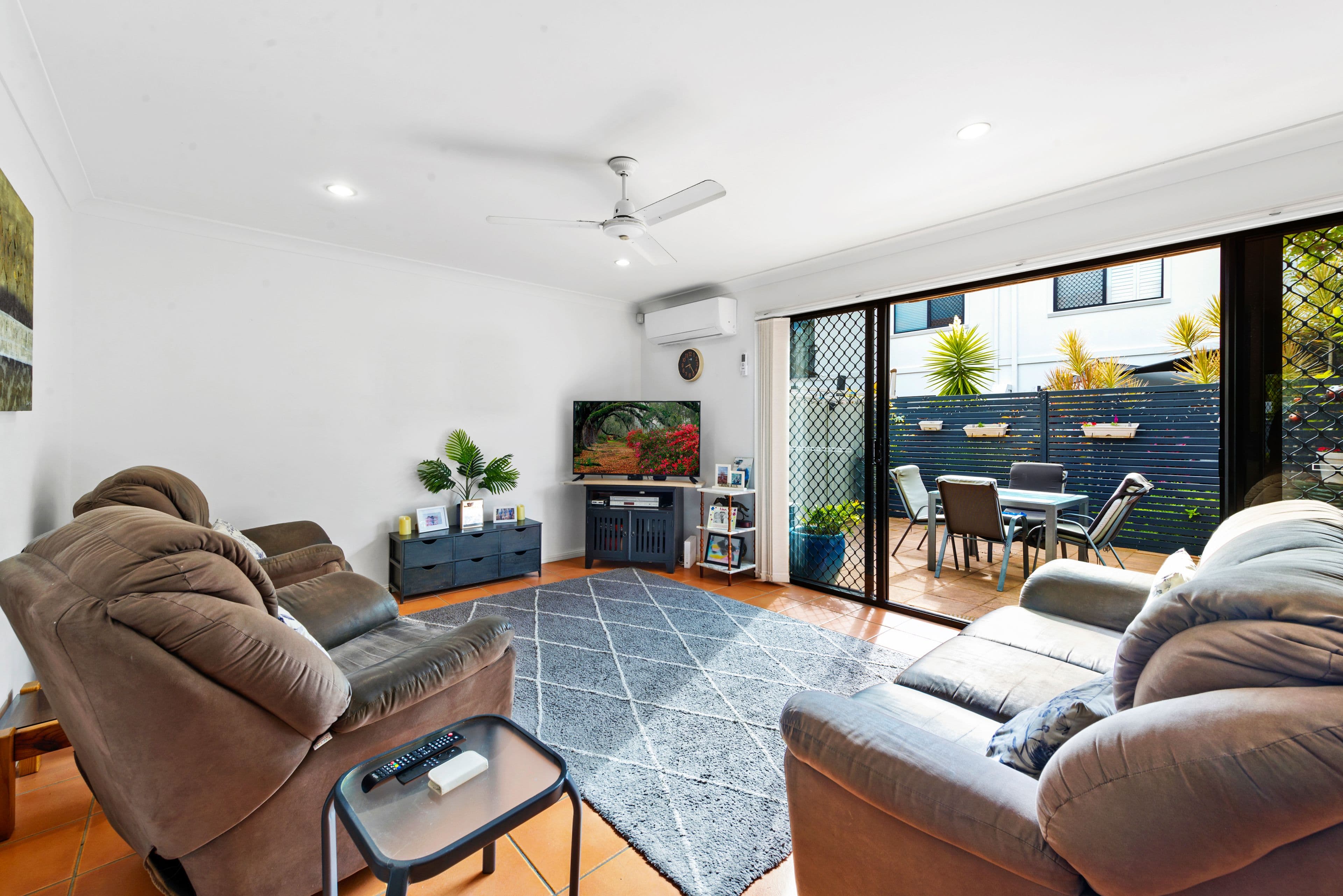 4 Scenic Avenue, Benowa QLD 4217, Benowa - Thumbnail 3