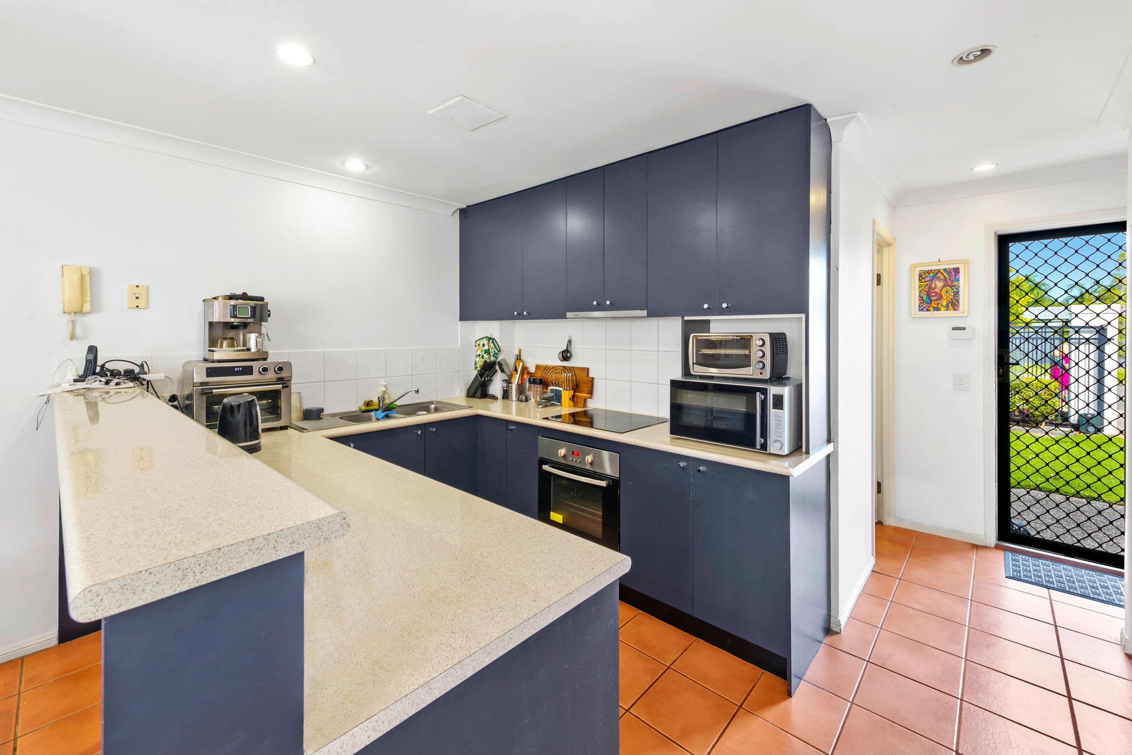 4 Scenic Avenue, Benowa QLD 4217, Benowa - Thumbnail 5