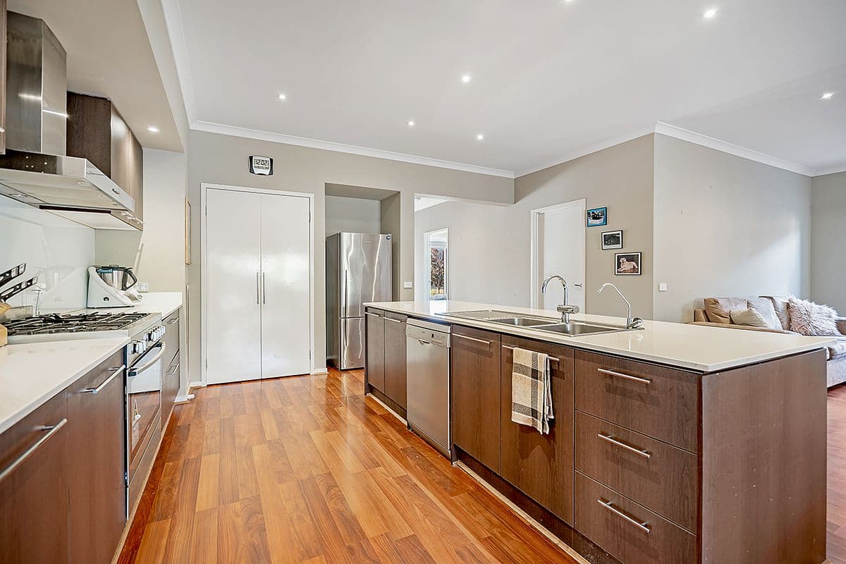 9 Aston Street, Craigieburn VIC 3064, Craigieburn - Thumbnail 6