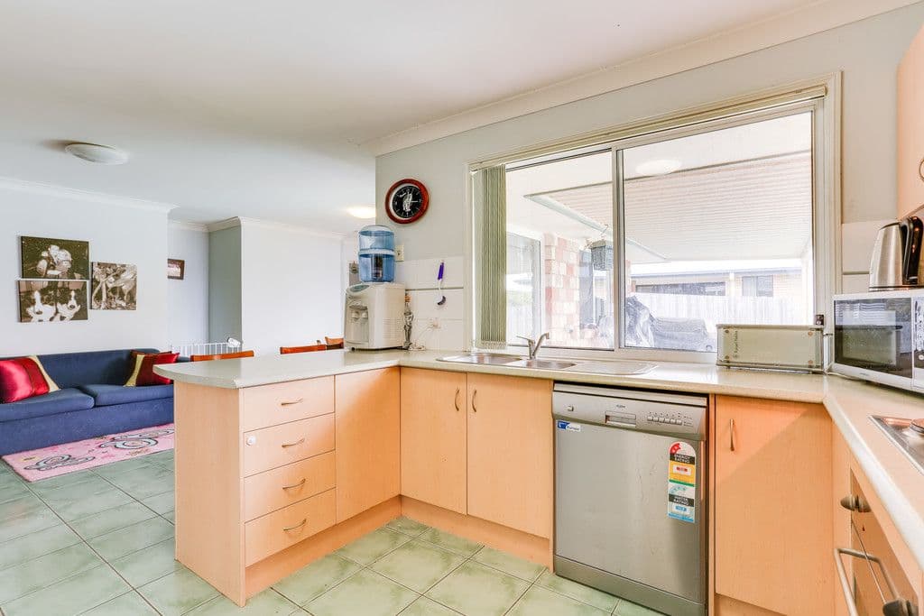 3 Hawthorne Street, Forest Lake QLD 4078, Forest Lake - Thumbnail 4