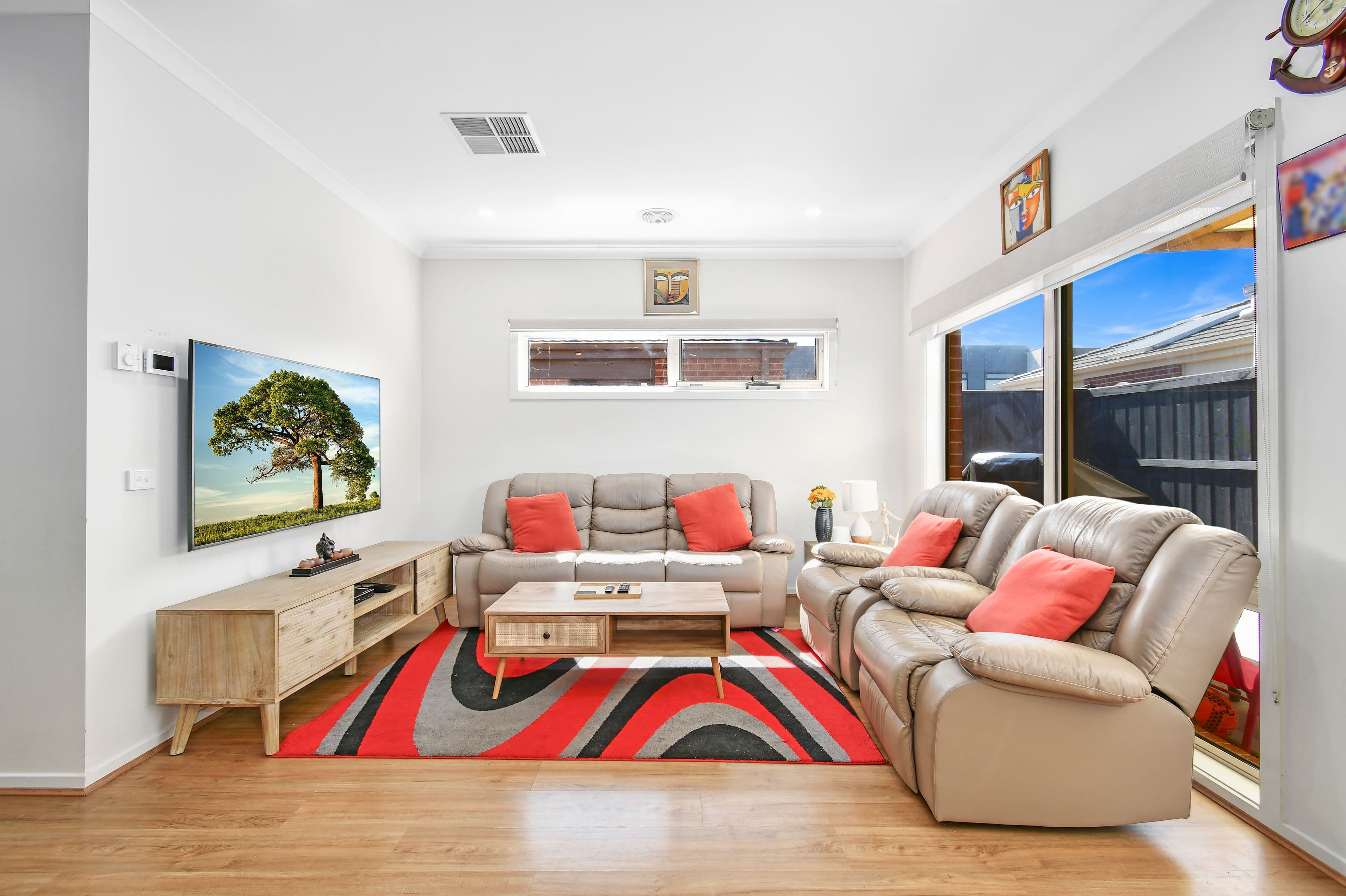 10 Woodbine Street, Pakenham VIC 3810, Pakenham - Thumbnail 4