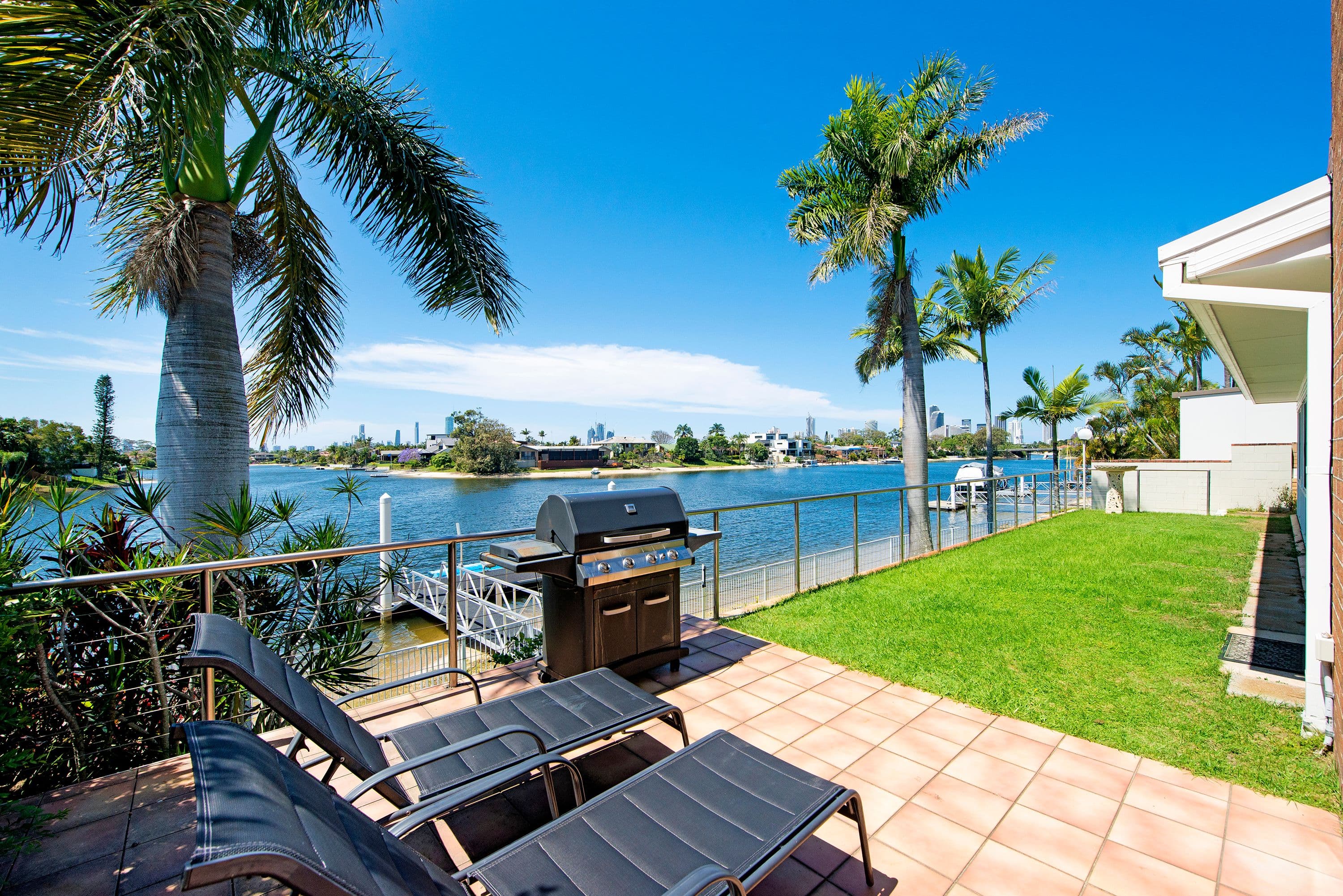 64 Waitomo Street, Broadbeach Waters QLD 4218, Broadbeach Waters - Thumbnail 3