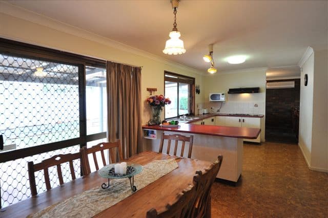 3 Lindemann Court, WILSONTON QLD 4350, Wilsonton Heights - Thumbnail 5
