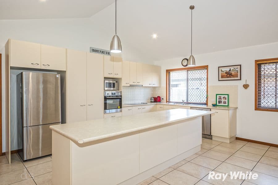 138 Carpenter Way, Sandstone Point QLD 4511, Sandstone Point - Thumbnail 4