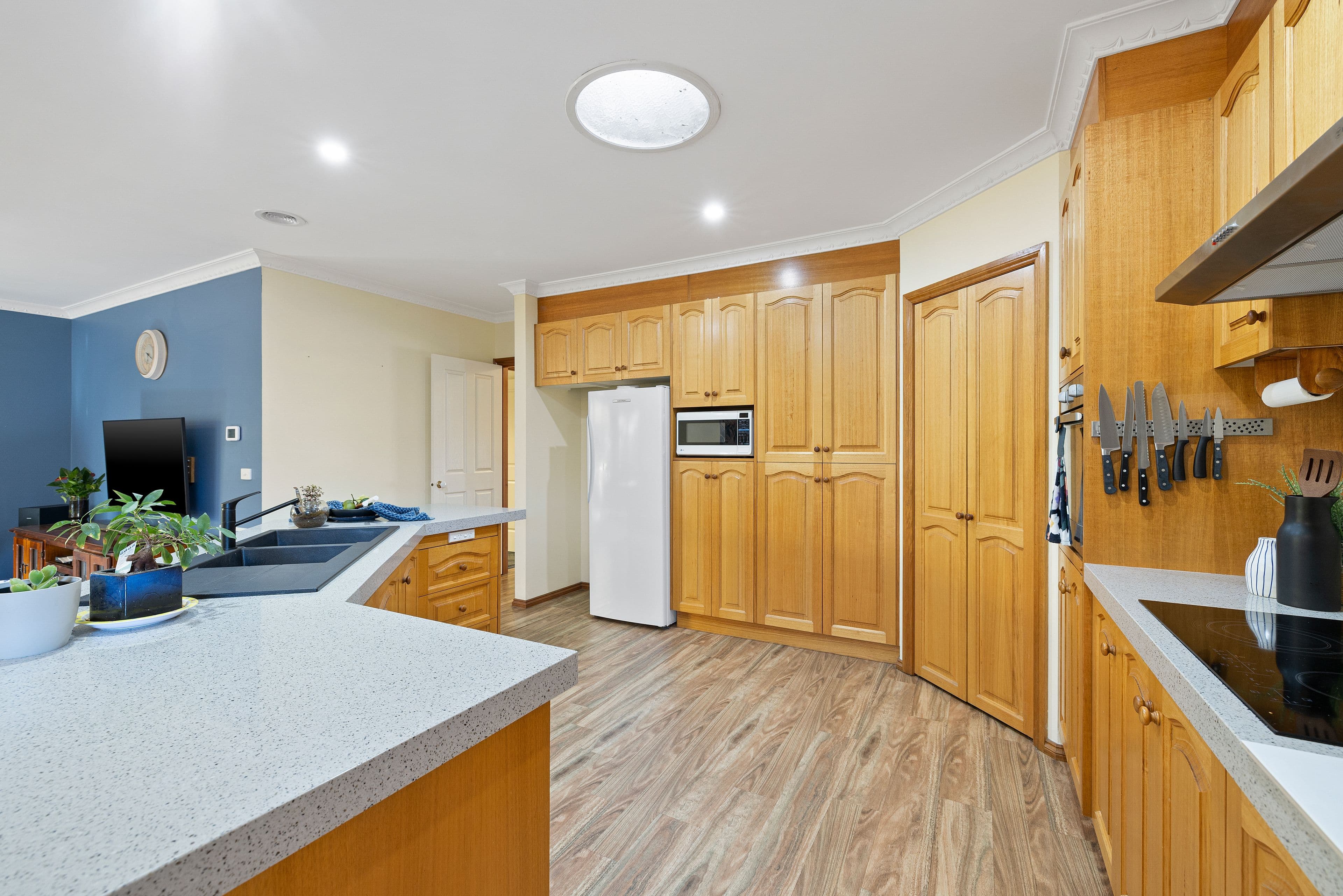 4 Lade Court, Rowville VIC 3178, Rowville - Thumbnail 4