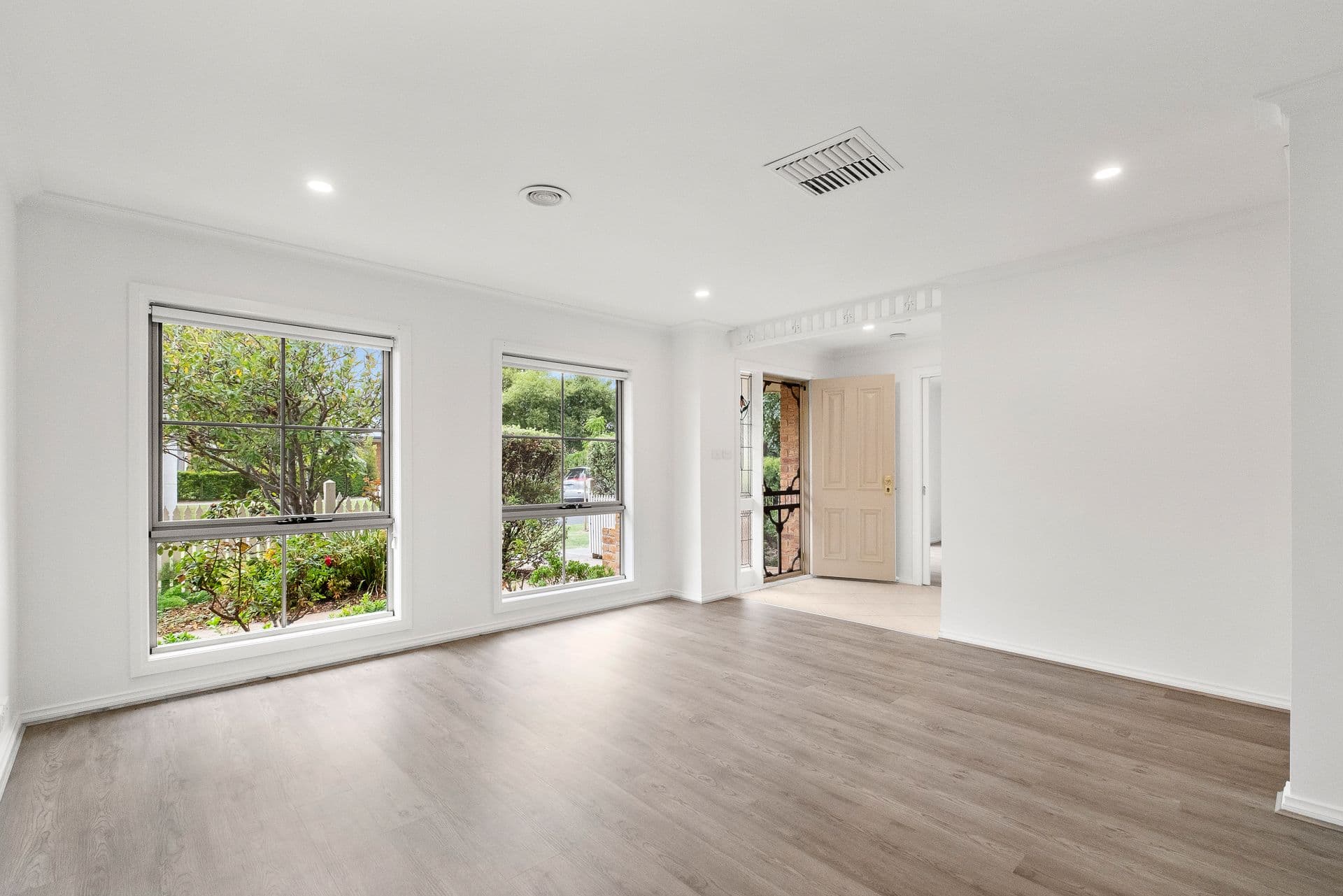 135 Woods Street, Newport VIC 3015, Newport - Thumbnail 2