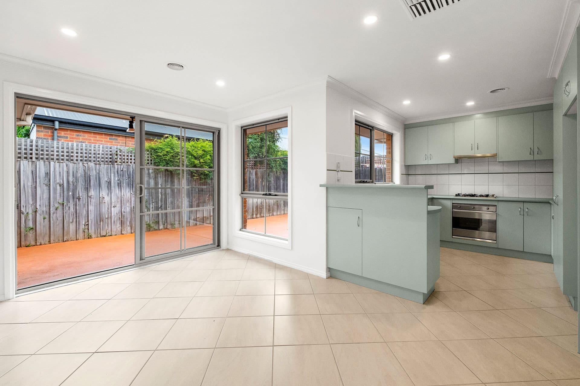 135 Woods Street, Newport VIC 3015, Newport - Thumbnail 8