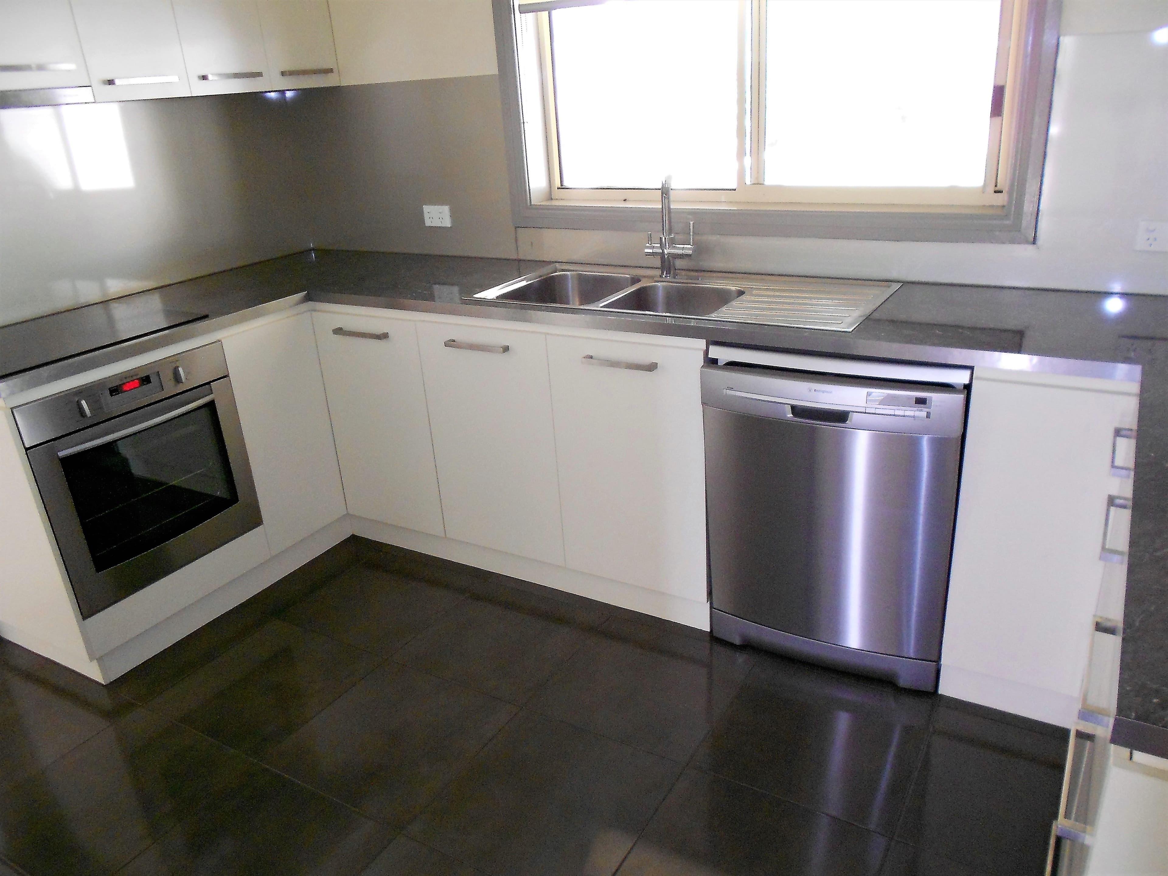 4 Kathleen Street, Bordertown SA 5268, Bordertown - Thumbnail 2