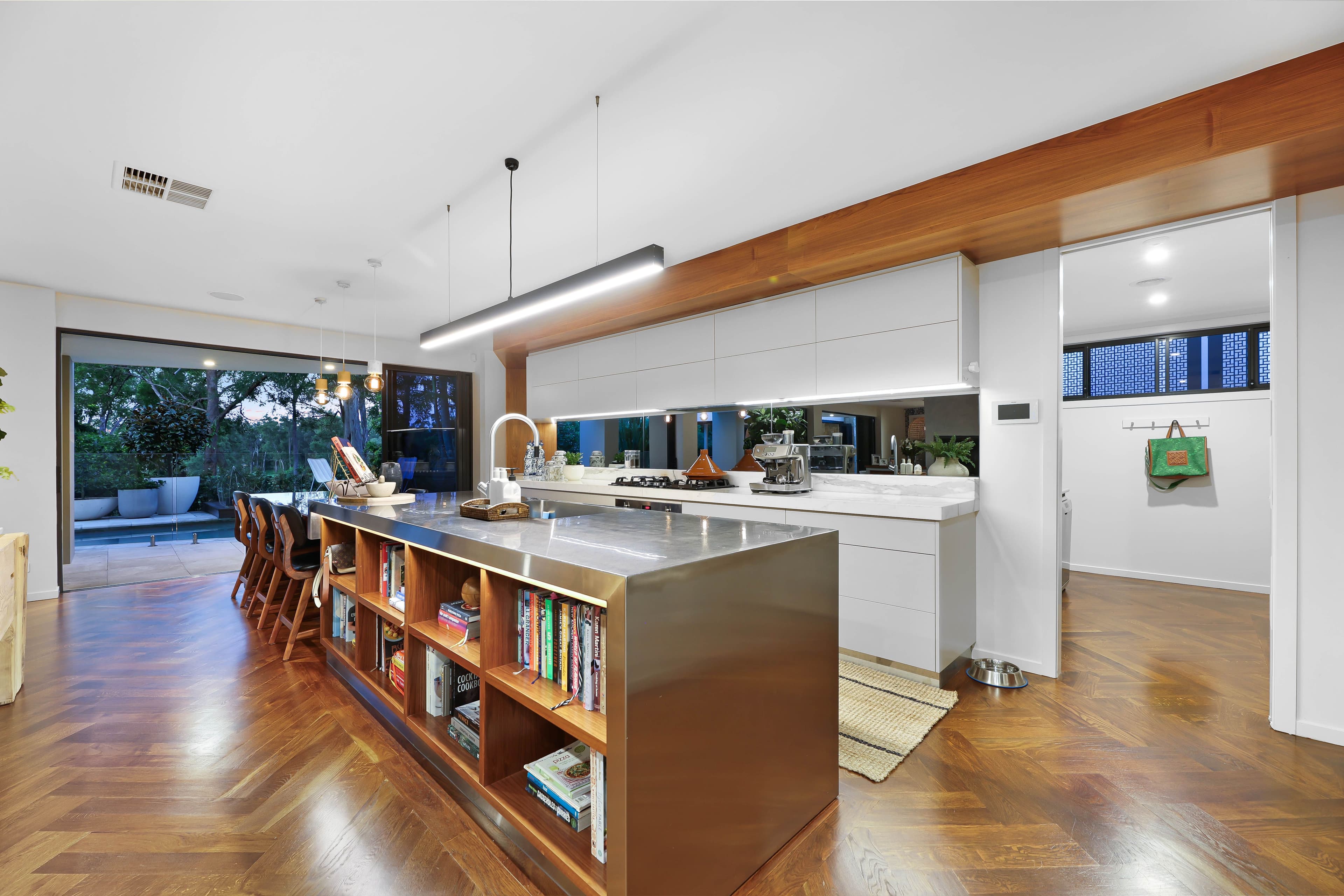 18 Jarvis Place, Arundel QLD 4214, Arundel - Thumbnail 7