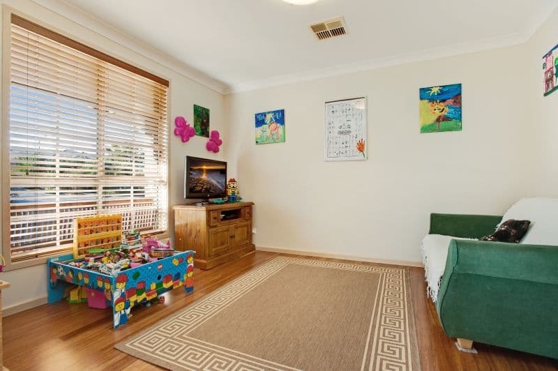 6 Golden Ash Drive, ABERGLASSLYN NSW 2320, Aberglasslyn - Thumbnail 3