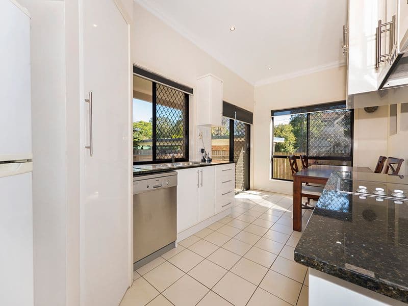 48 Yeronga Street, YERONGA QLD 4104, Yeronga - Thumbnail 4