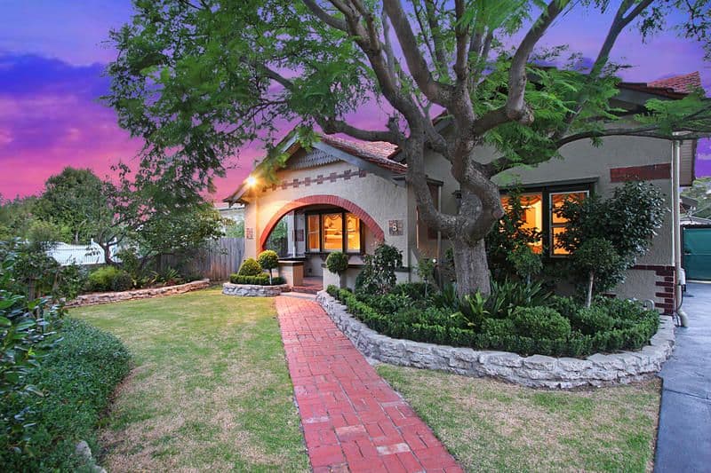 8 Willesden Road, Hughesdale VIC 3166, Hughesdale - Image 1