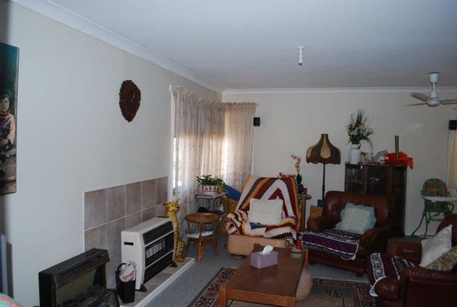 1  Nugent Street, WONGAN HILLS WA 6603, Wongan Hills - Thumbnail 5