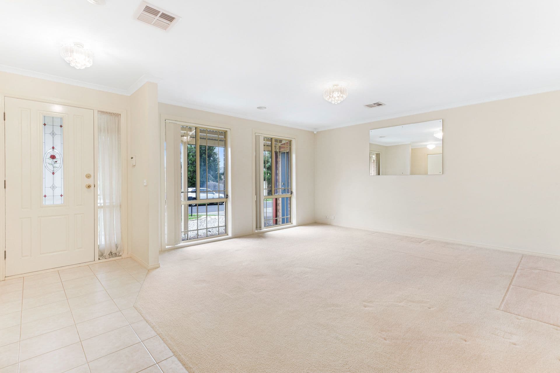 19 Glenisla Way, Berwick VIC 3806, Berwick - Thumbnail 3